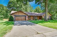 2613 Trenchard Drive, Independence, MO 64057