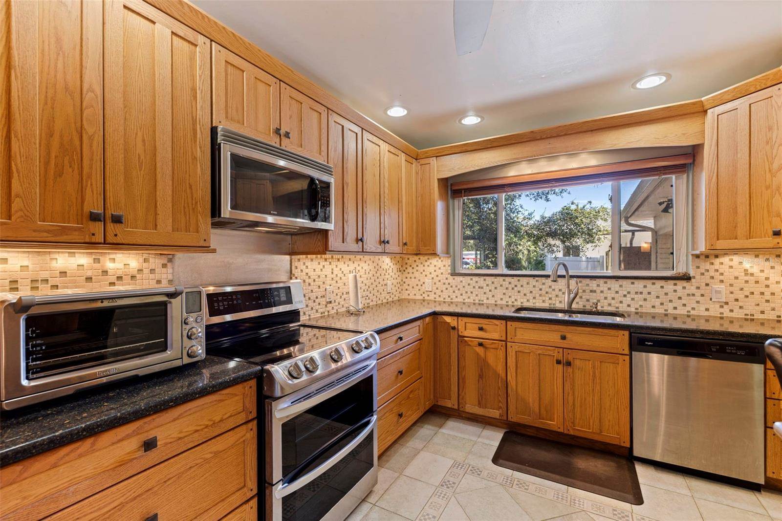 211 60TH Avenue South, Saint Petersburg, FL 33705