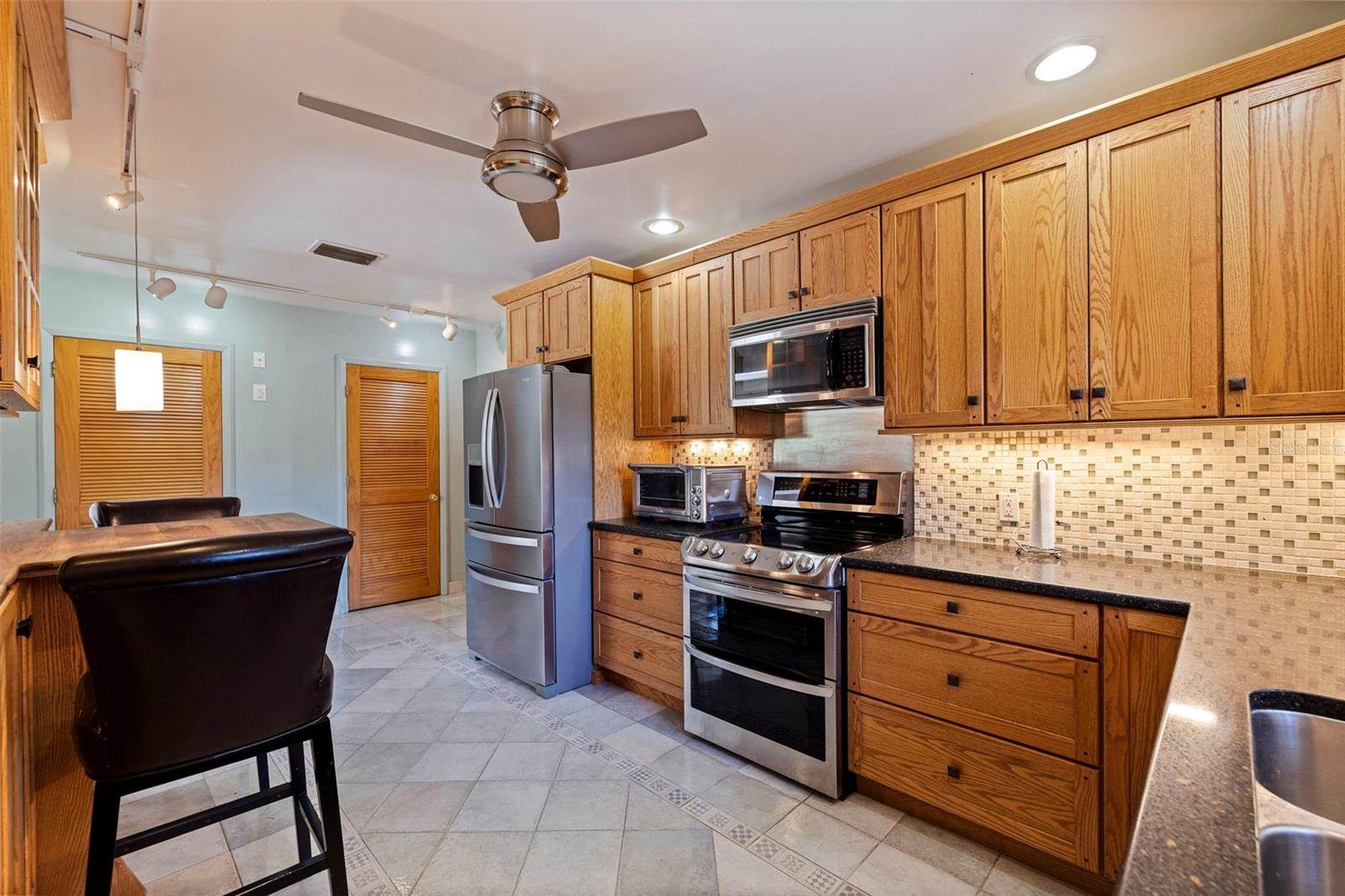 211 60TH Avenue South, Saint Petersburg, FL 33705