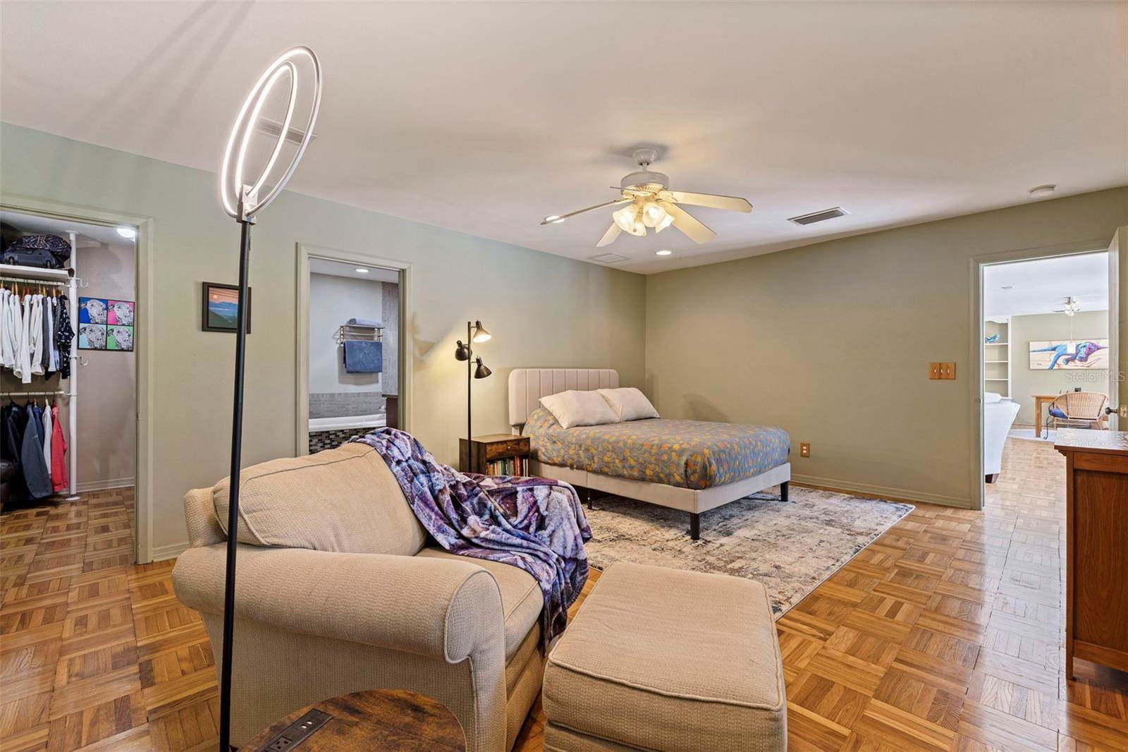 211 60TH Avenue South, Saint Petersburg, FL 33705