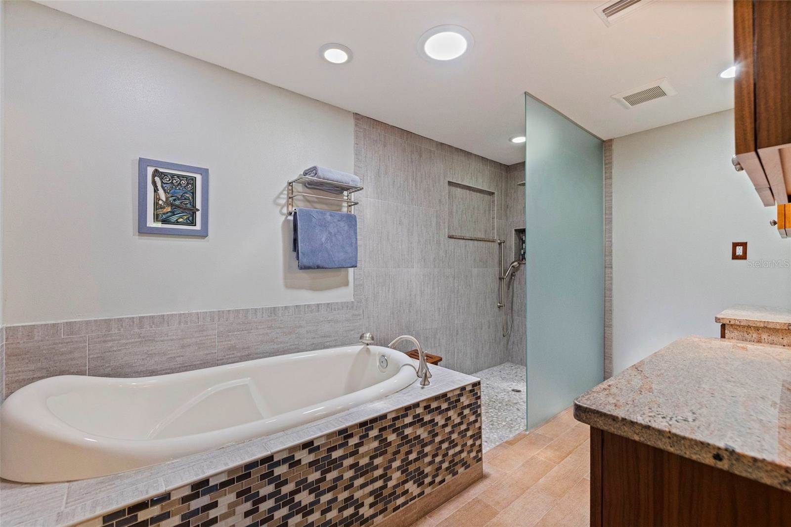 211 60TH Avenue South, Saint Petersburg, FL 33705