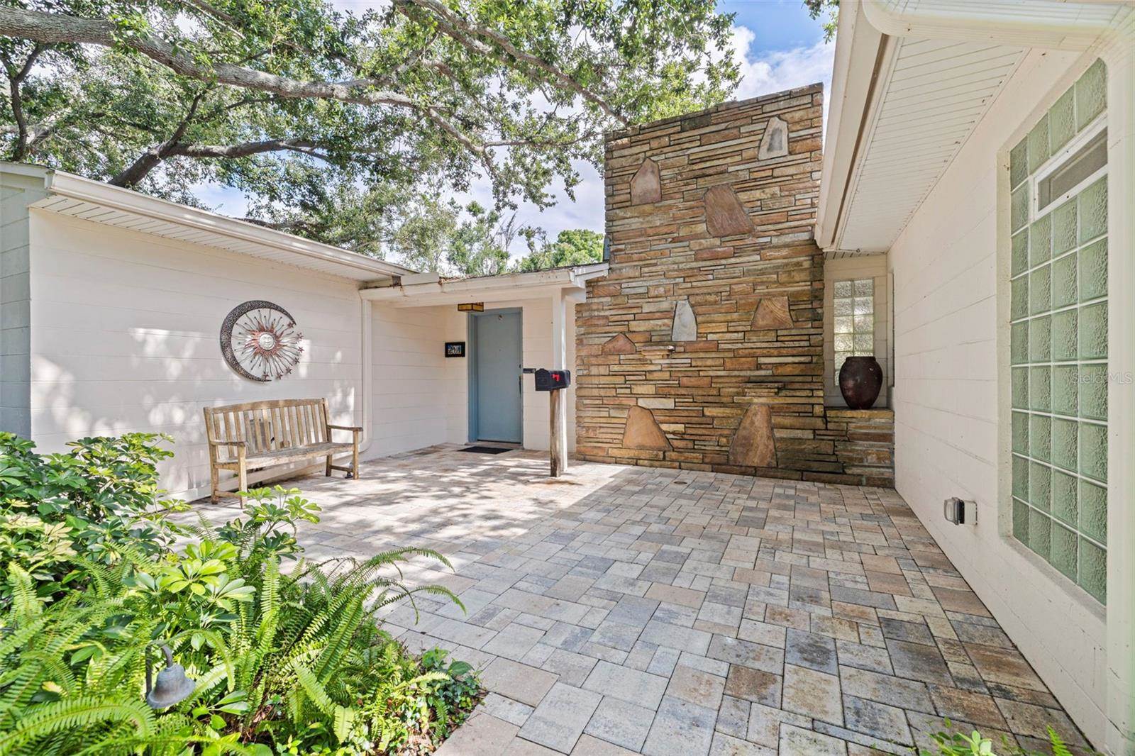 211 60TH Avenue South, Saint Petersburg, FL 33705