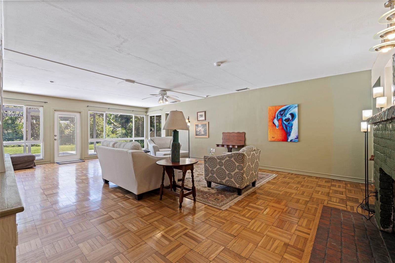 211 60TH Avenue South, Saint Petersburg, FL 33705