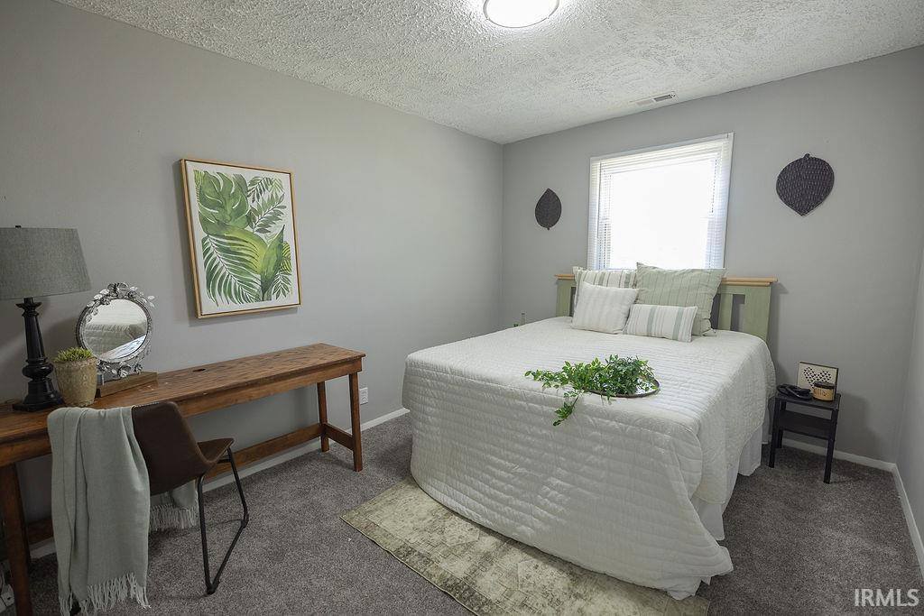 7700 S County Road 200 W, Muncie, IN 47302