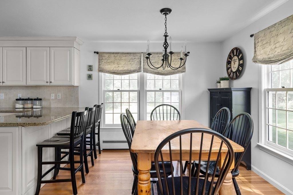 4 Noel Rd, Andover, MA 01810