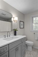 4 Noel Rd, Andover, MA 01810