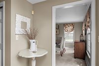 4 Noel Rd, Andover, MA 01810