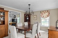 4 Noel Rd, Andover, MA 01810