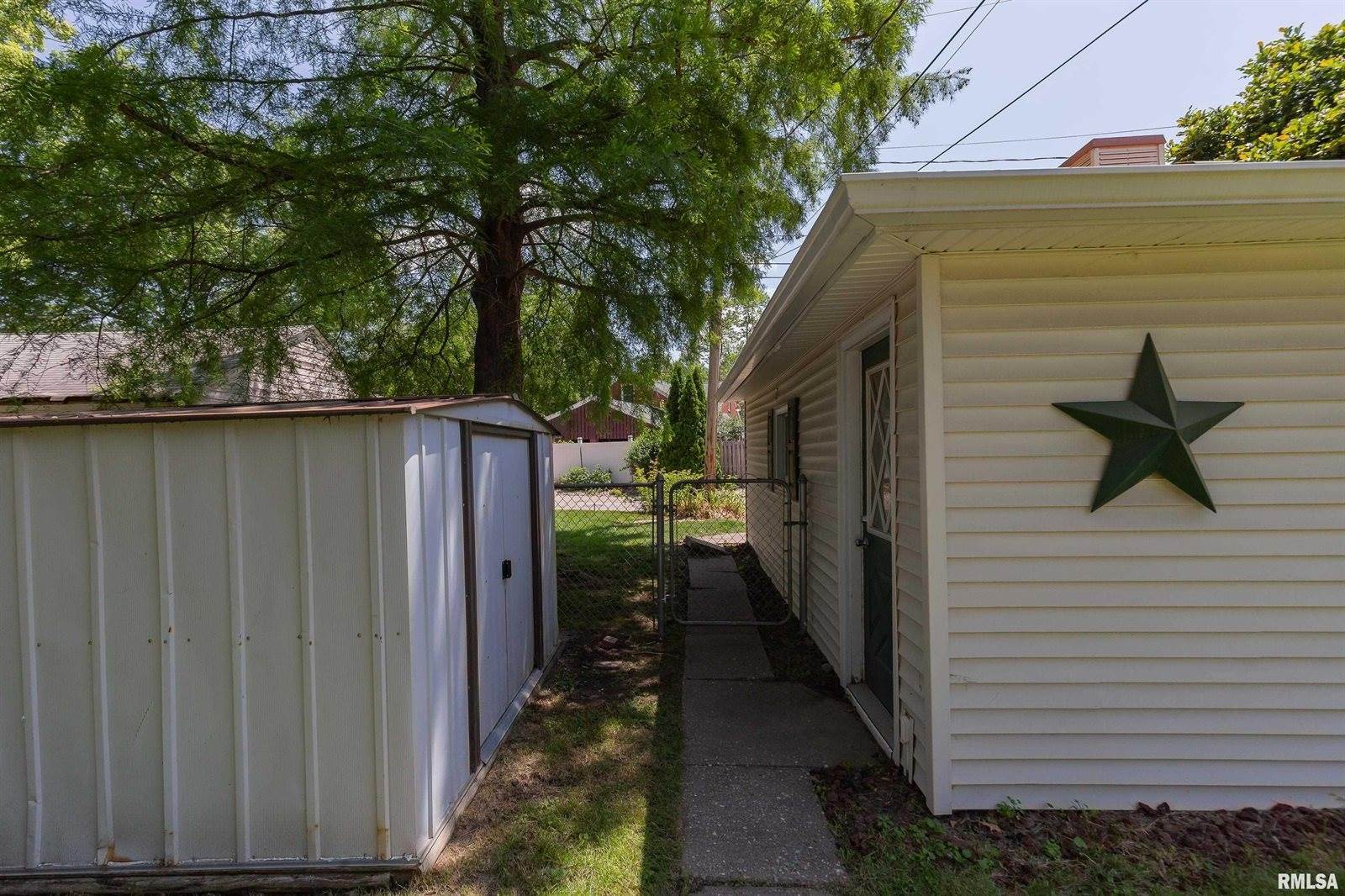 1635 Eastmere Drive, Davenport, IA 52803