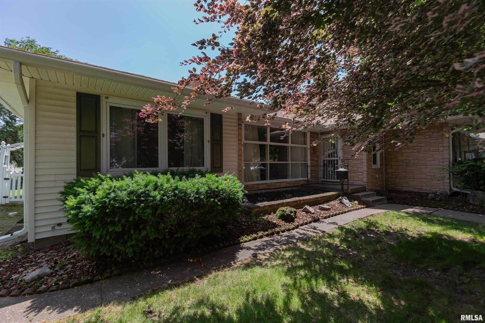 1635 Eastmere Drive, Davenport, IA 52803