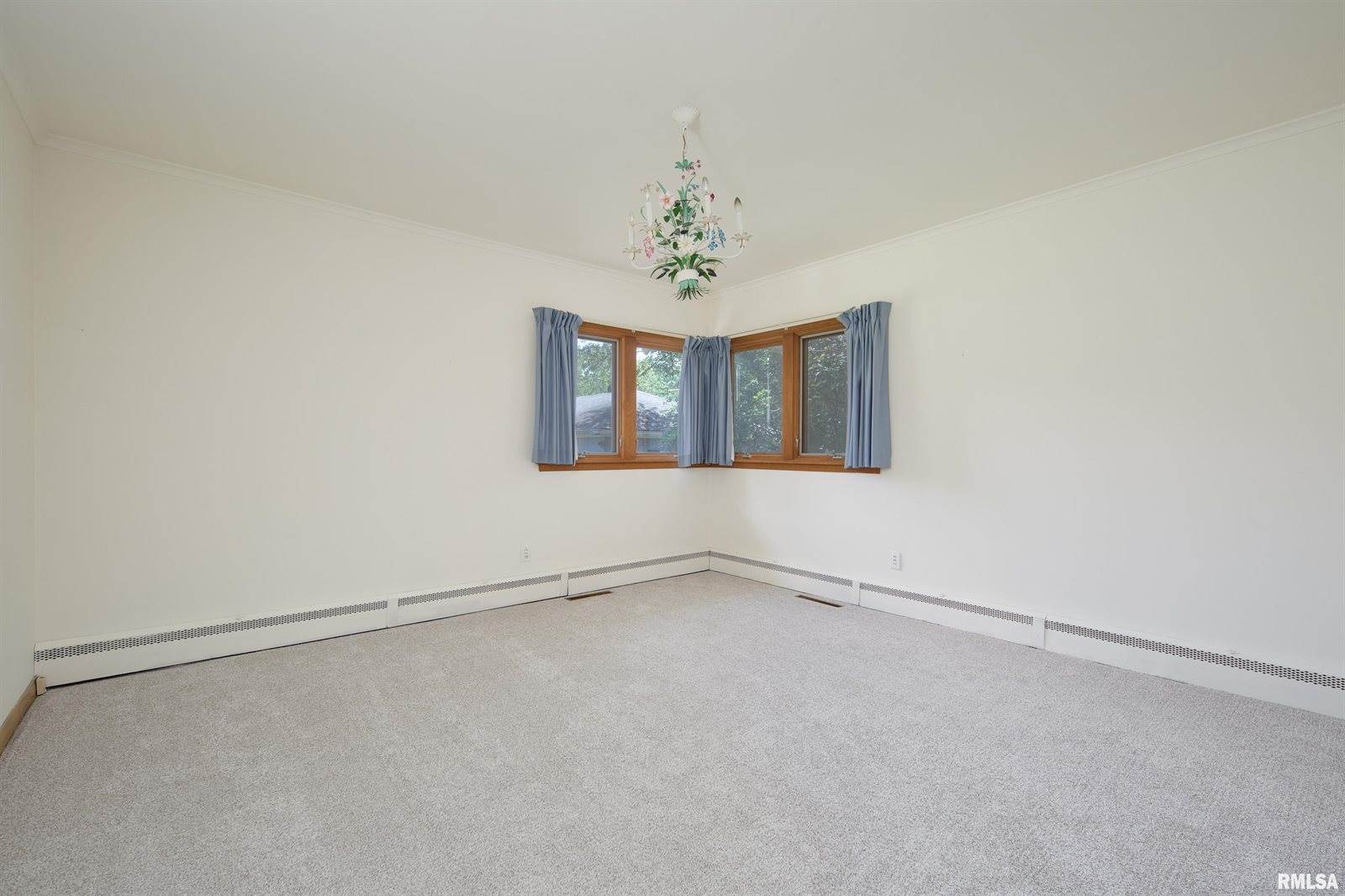 1635 Eastmere Drive, Davenport, IA 52803