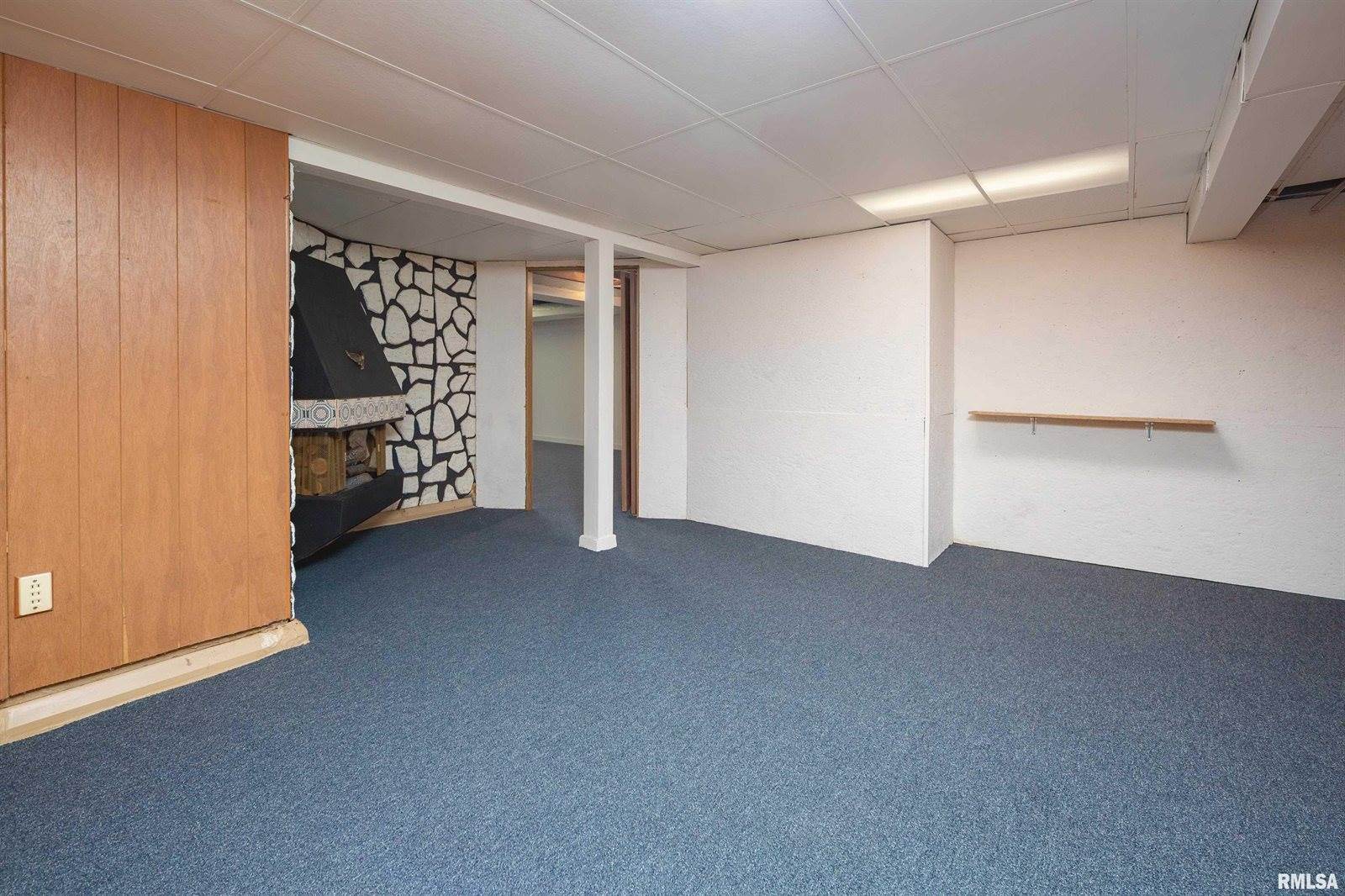 1635 Eastmere Drive, Davenport, IA 52803