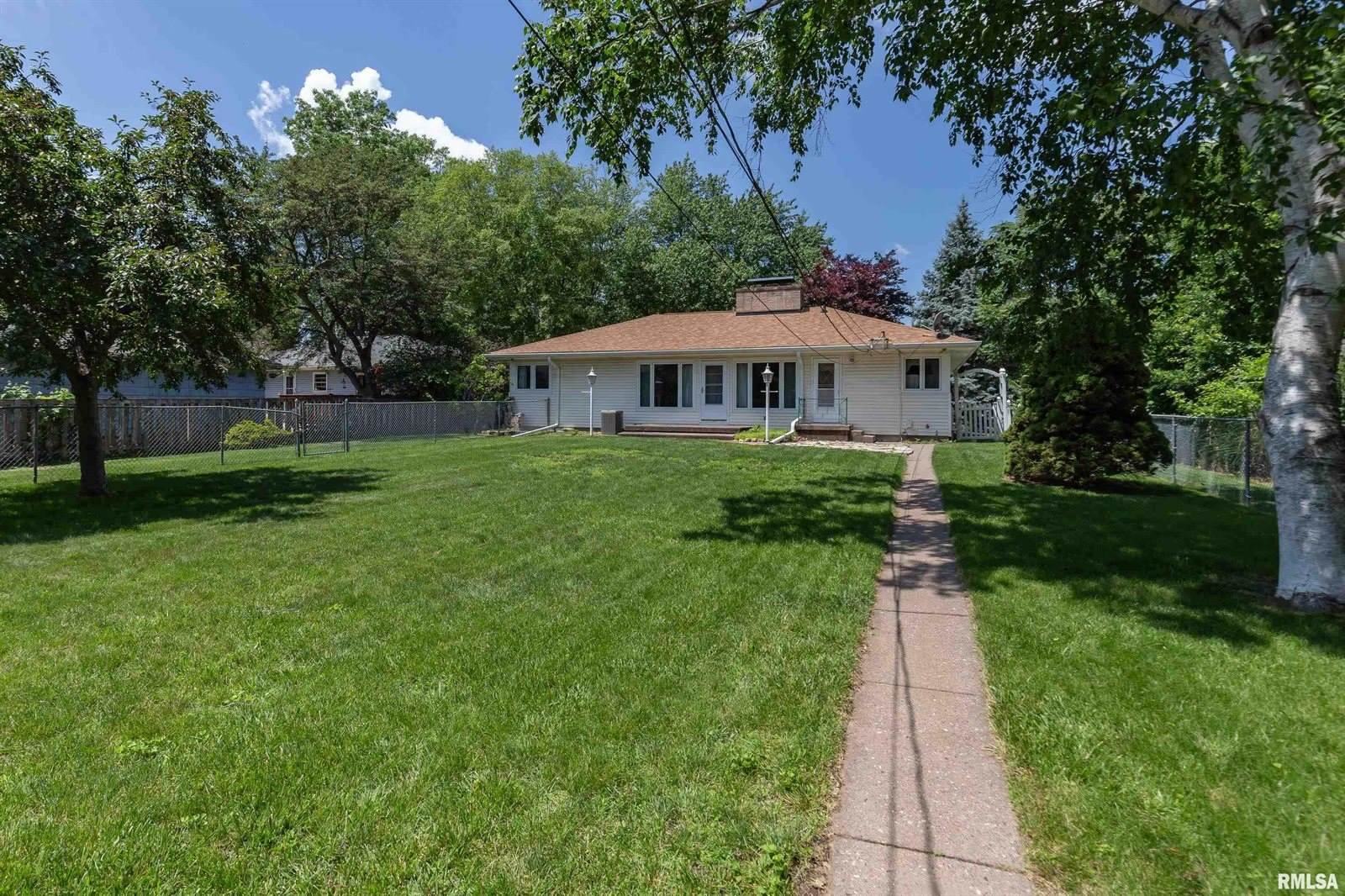 1635 Eastmere Drive, Davenport, IA 52803