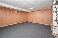 1635 Eastmere Drive, Davenport, IA 52803