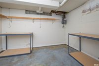 1635 Eastmere Drive, Davenport, IA 52803