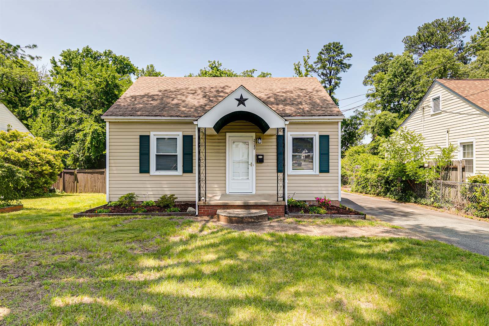 2149 park lane, richmond, VA 23230