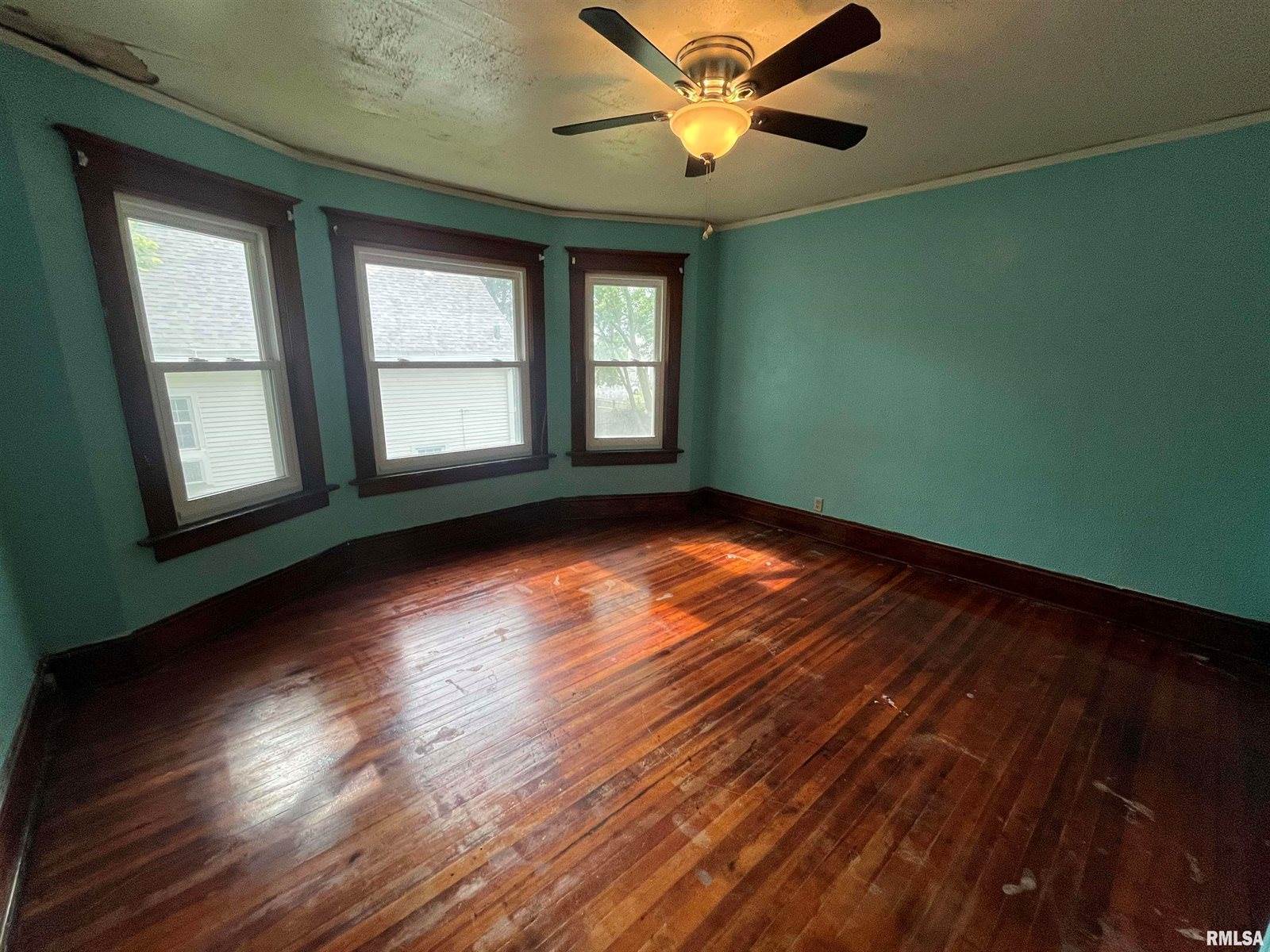 421 West 17TH Street, Davenport, IA 52803