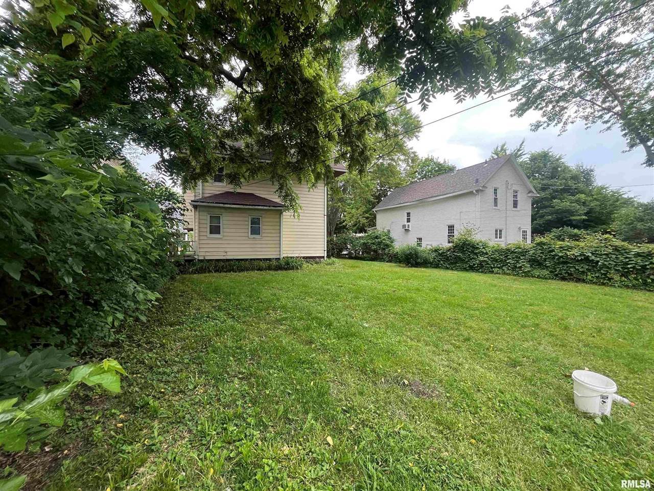 421 West 17TH Street, Davenport, IA 52803