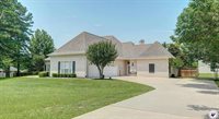 1067 Beaver Lake Dr, Texarkana, TX 75501