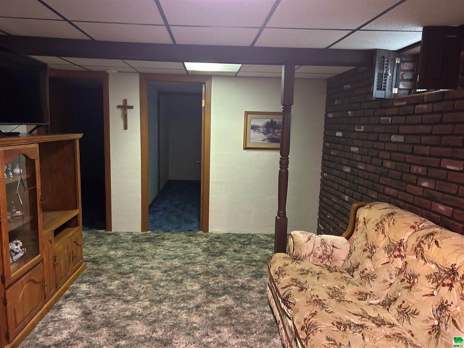 2221 Fairbanks St., Sioux City, IA 51109