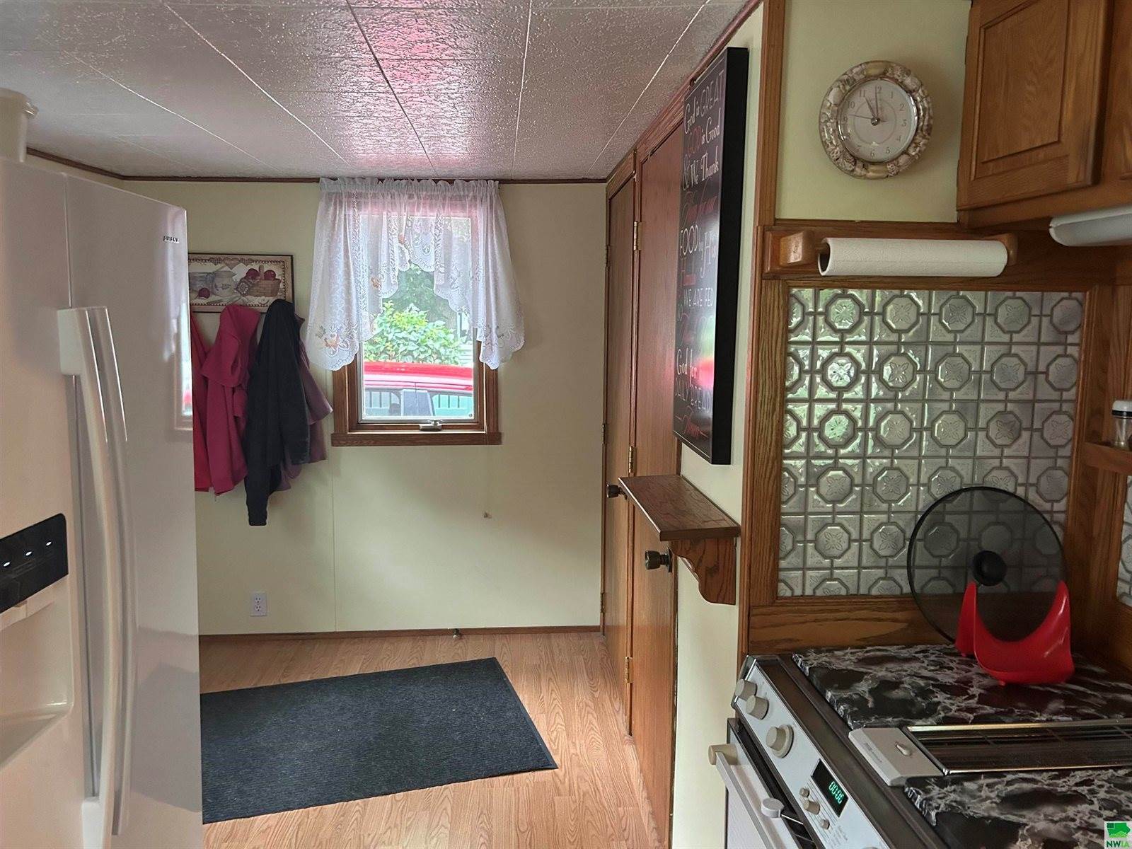 2221 Fairbanks St., Sioux City, IA 51109