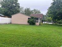 2221 Fairbanks St., Sioux City, IA 51109