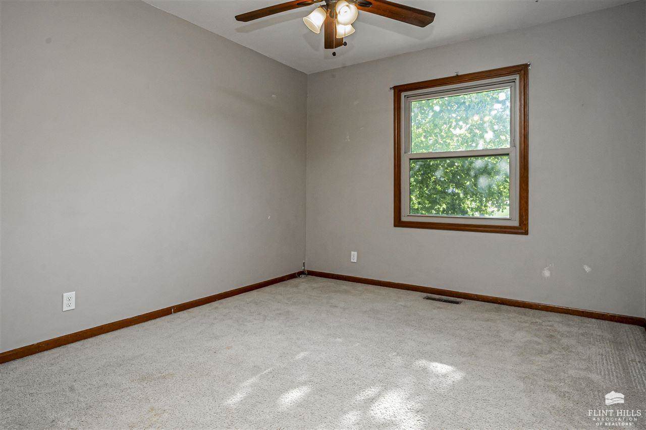 132 North Kiowa Court, Junction City, KS 66441