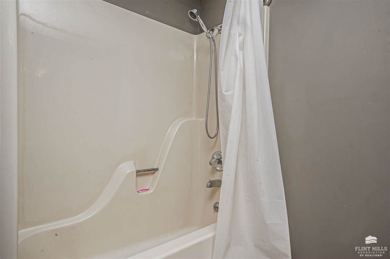 132 North Kiowa Court, Junction City, KS 66441