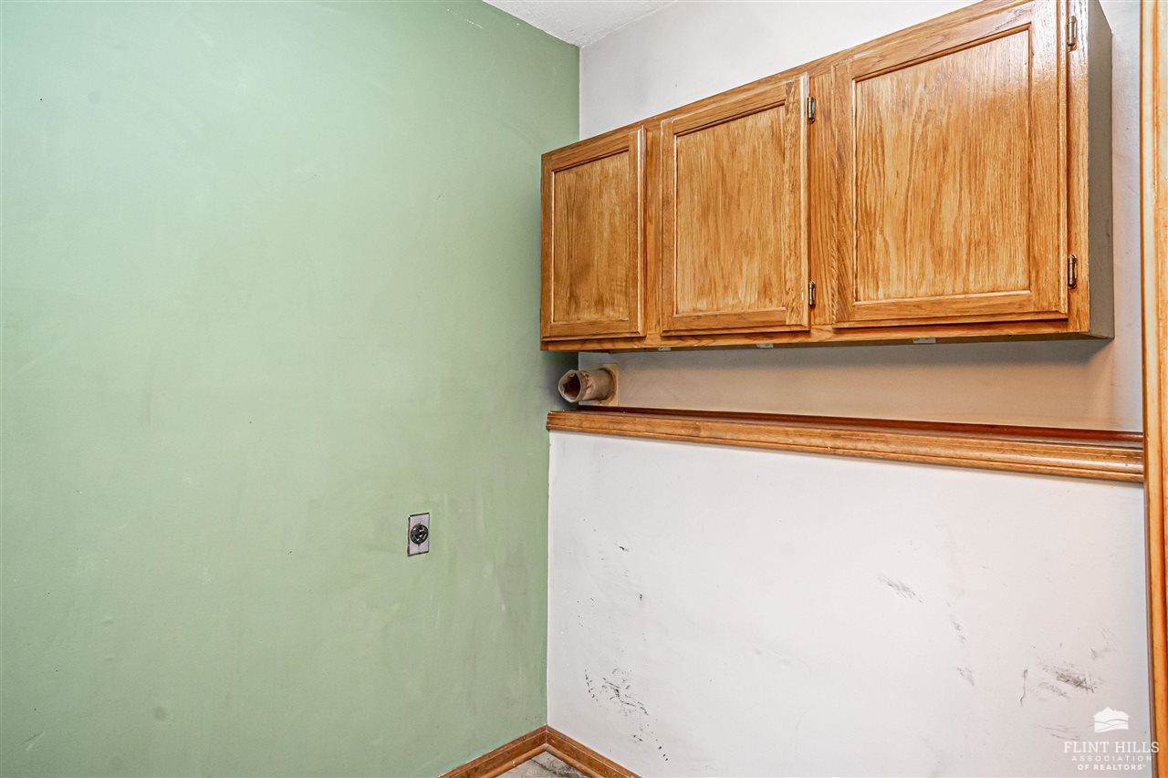 132 North Kiowa Court, Junction City, KS 66441