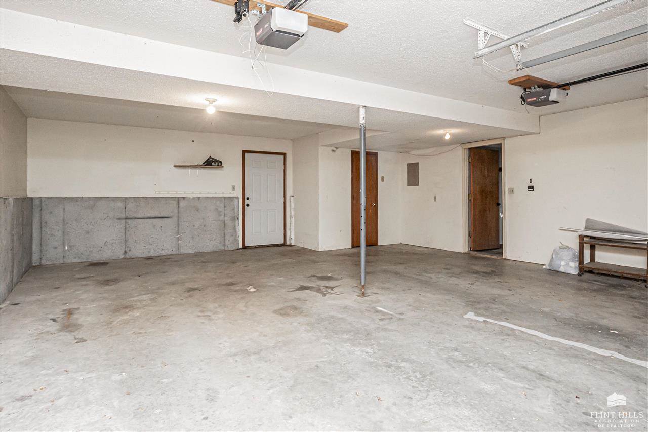 132 North Kiowa Court, Junction City, KS 66441