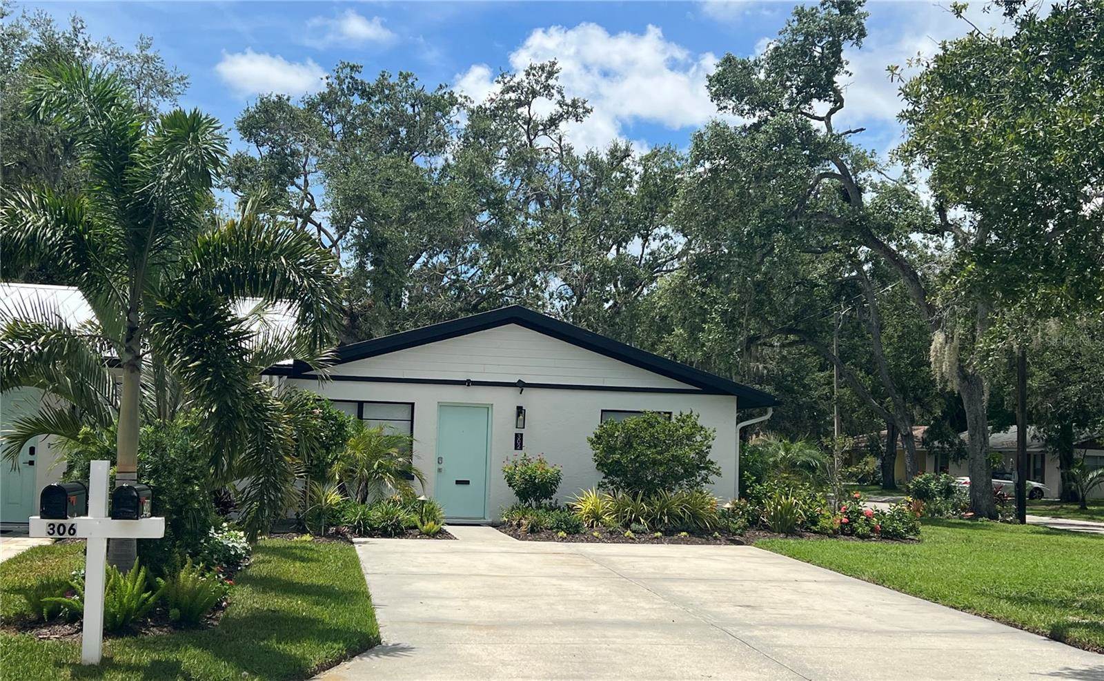 302 19th St. East, Bradenton, FL 34208