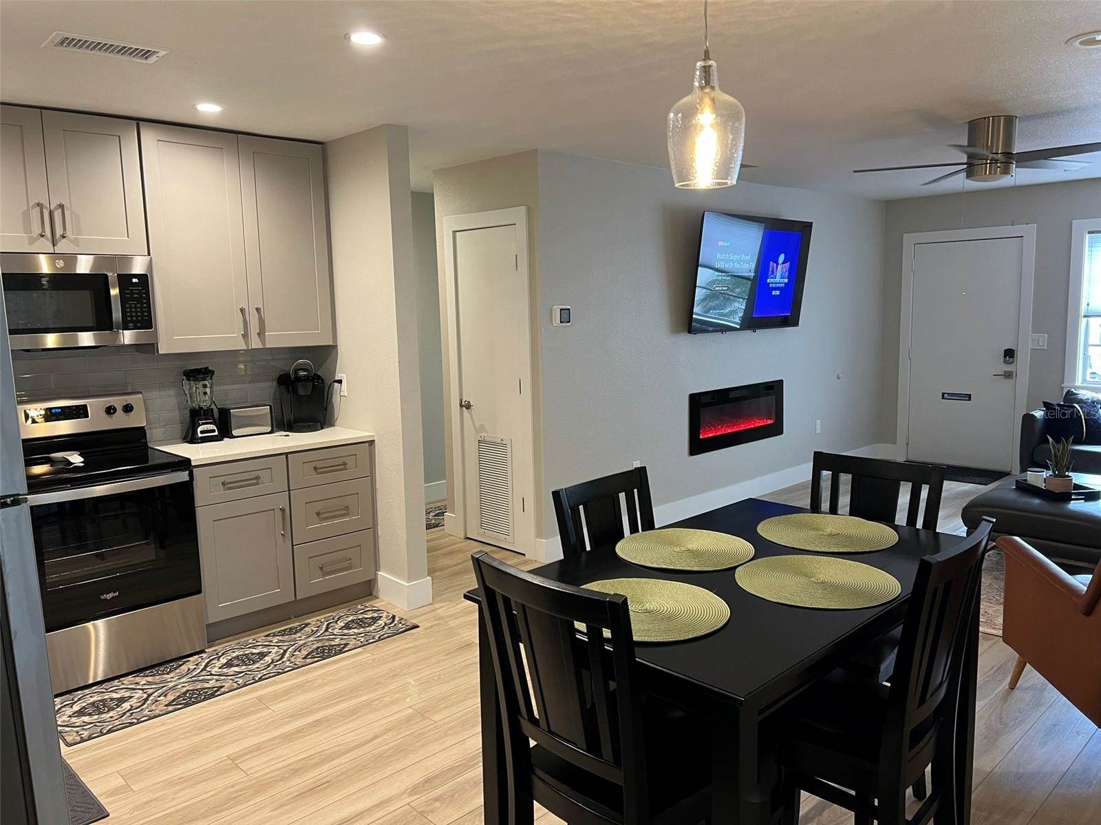 302 19th St. East, Bradenton, FL 34208