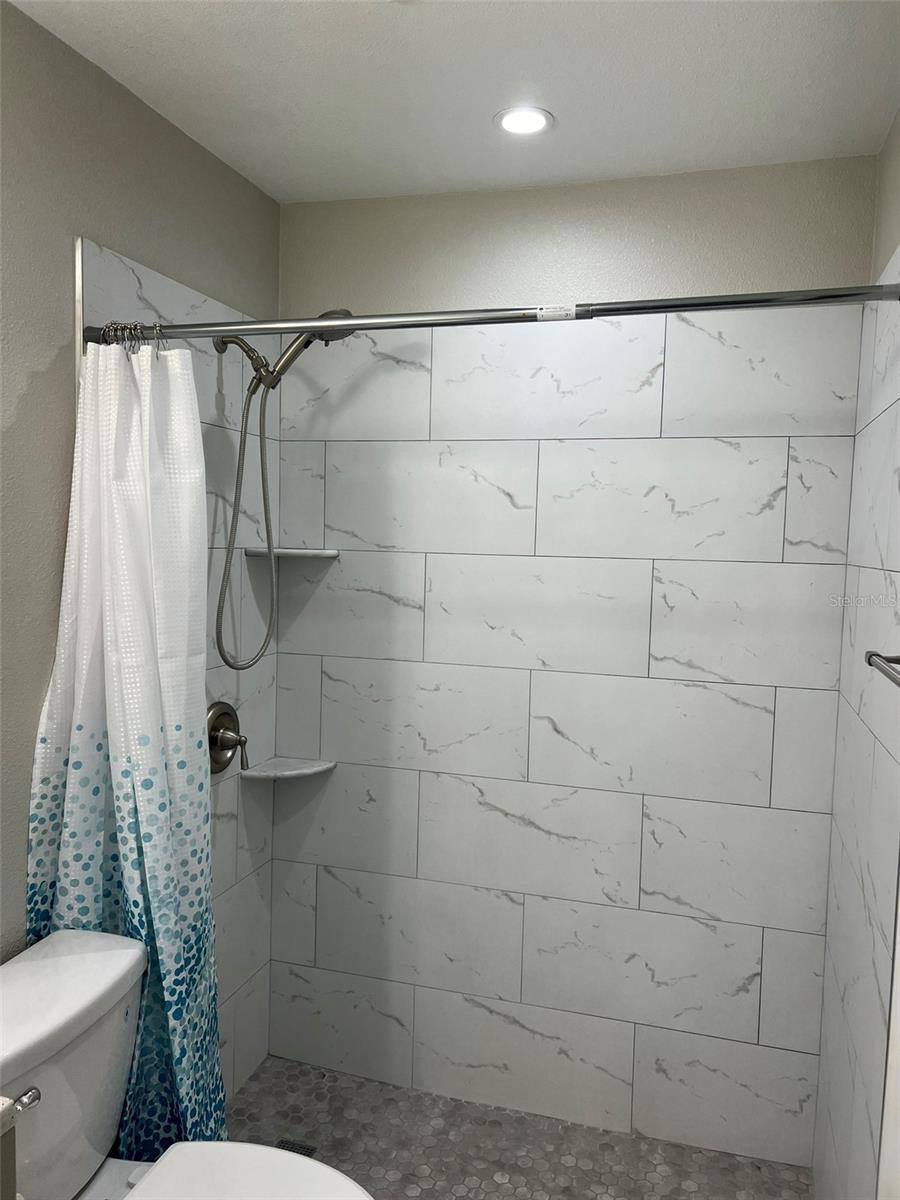 302 19th St. East, Bradenton, FL 34208