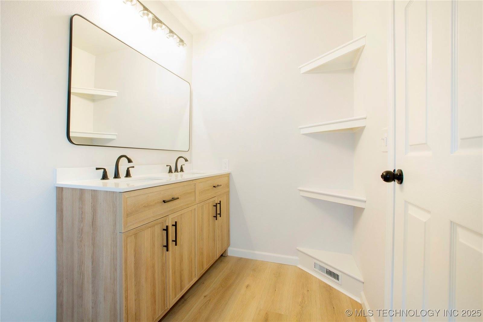 622 Lakeside, Checotah, OK 74426