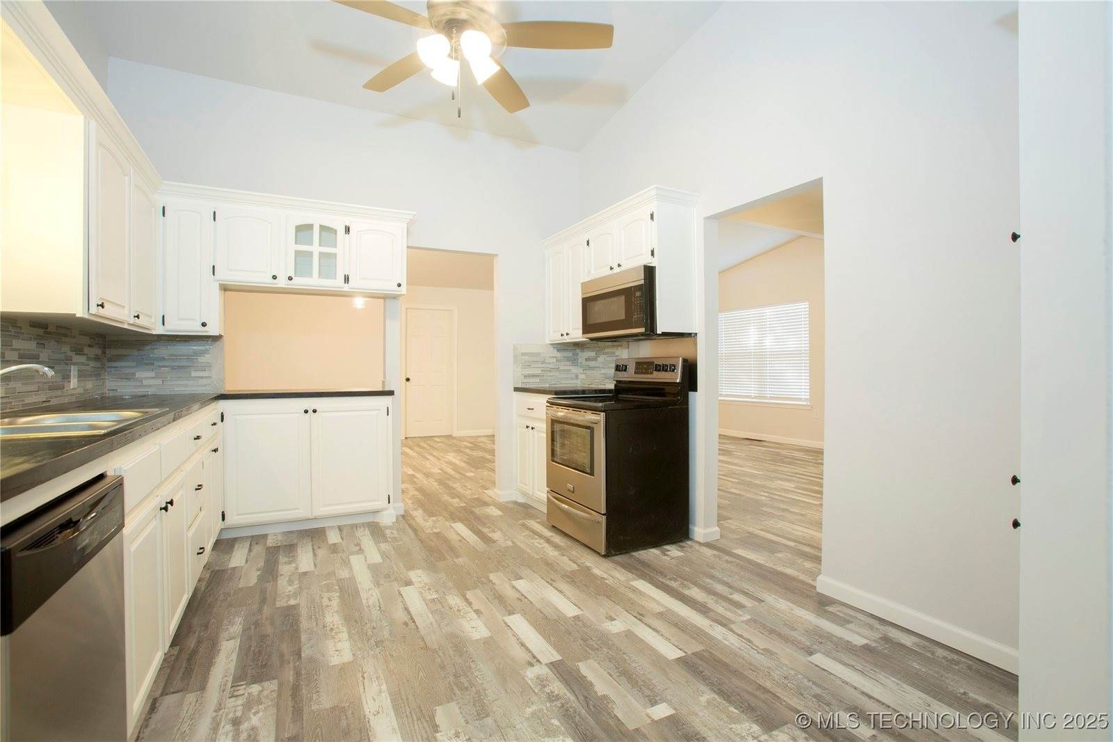 622 Lakeside, Checotah, OK 74426