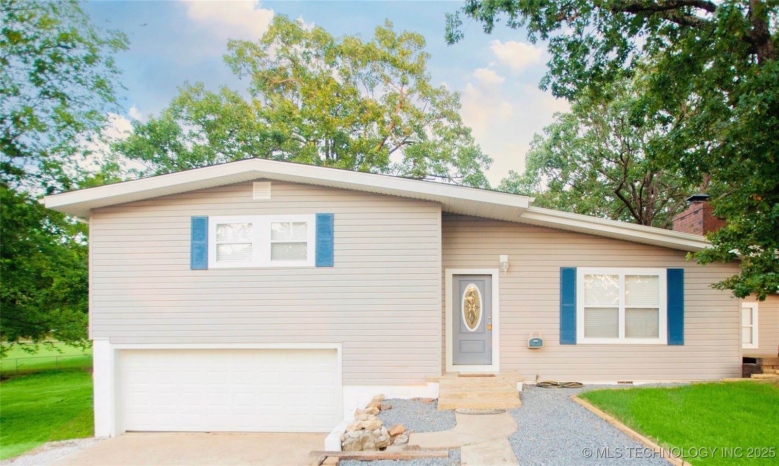 622 Lakeside, Checotah, OK 74426