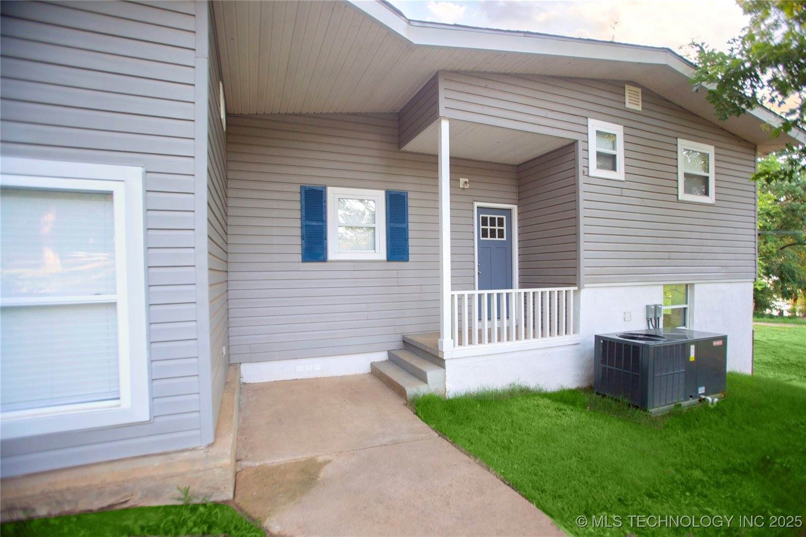 622 Lakeside, Checotah, OK 74426