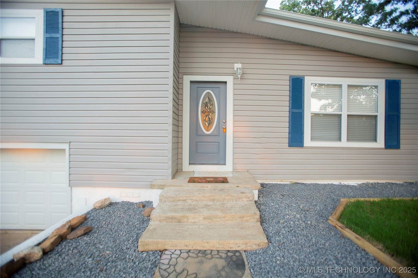 622 Lakeside, Checotah, OK 74426