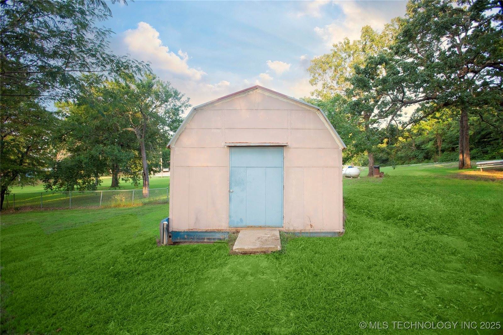 622 Lakeside, Checotah, OK 74426