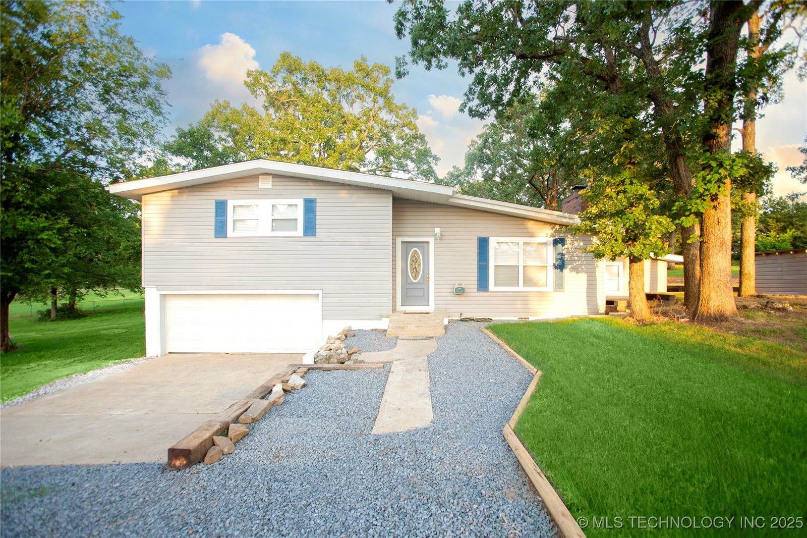 622 Lakeside, Checotah, OK 74426