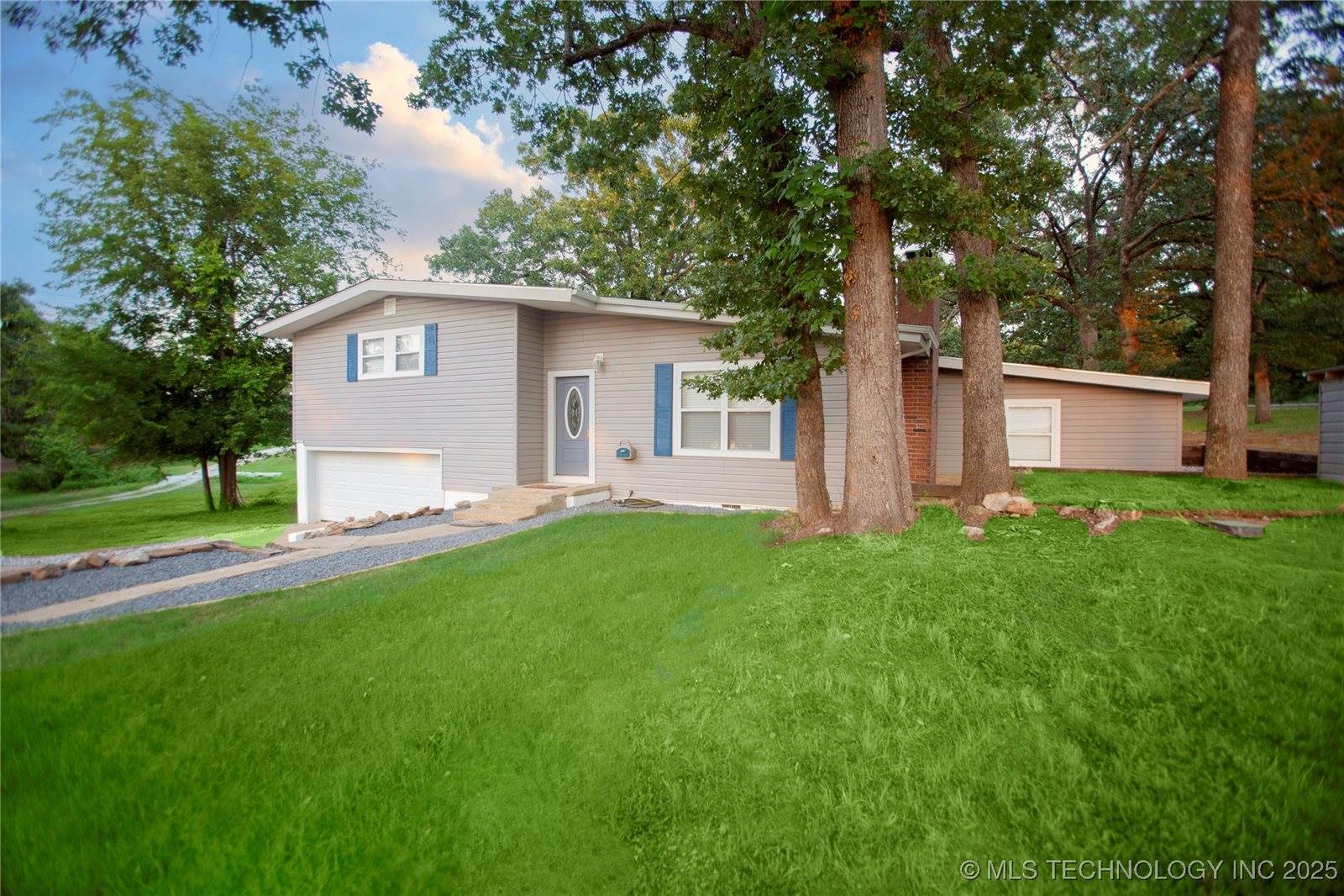 622 Lakeside, Checotah, OK 74426