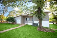 622 Lakeside, Checotah, OK 74426