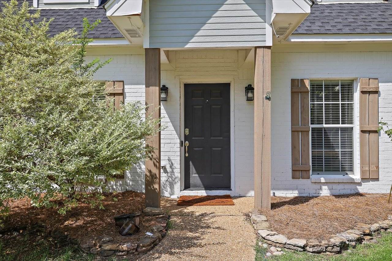 449 Abbey Woods, brandon, MS 39047