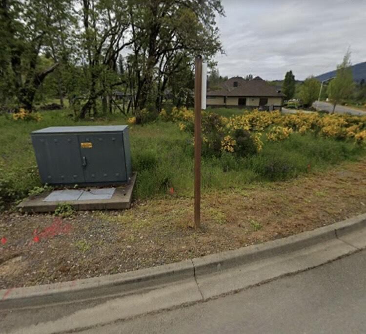 1490 Golf Club Drive, Cave Junction, OR 97523