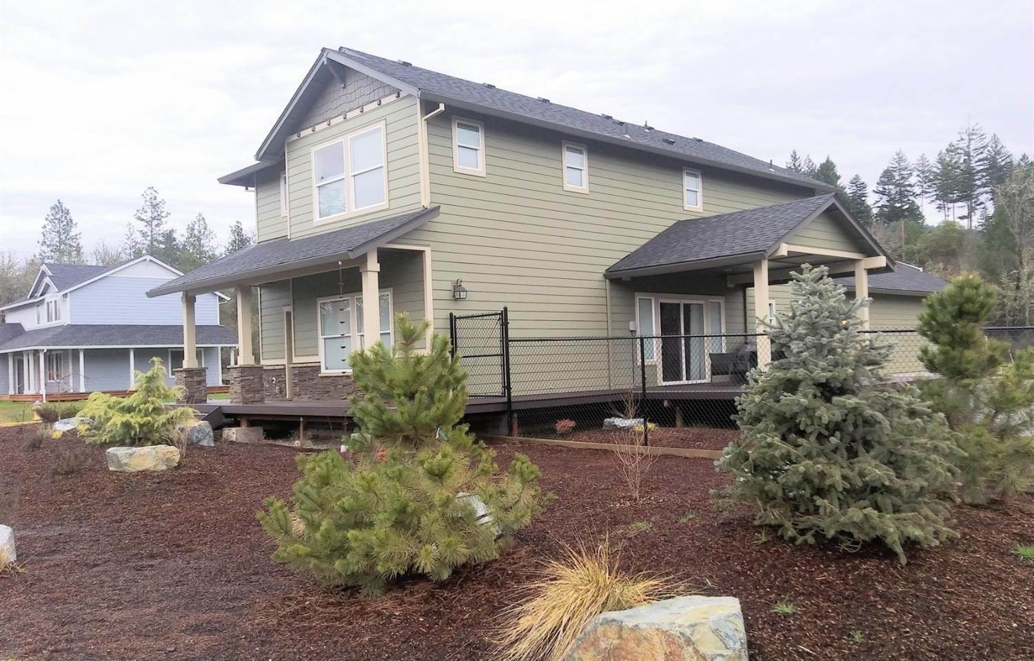 1490 Golf Club Drive, Cave Junction, OR 97523