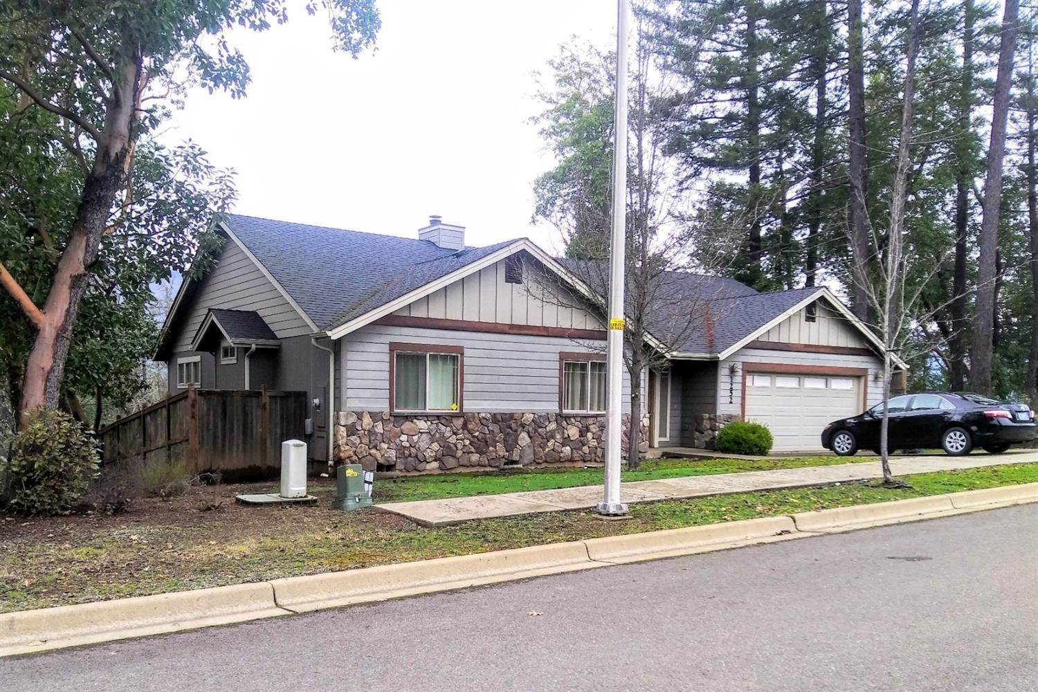 1490 Golf Club Drive, Cave Junction, OR 97523