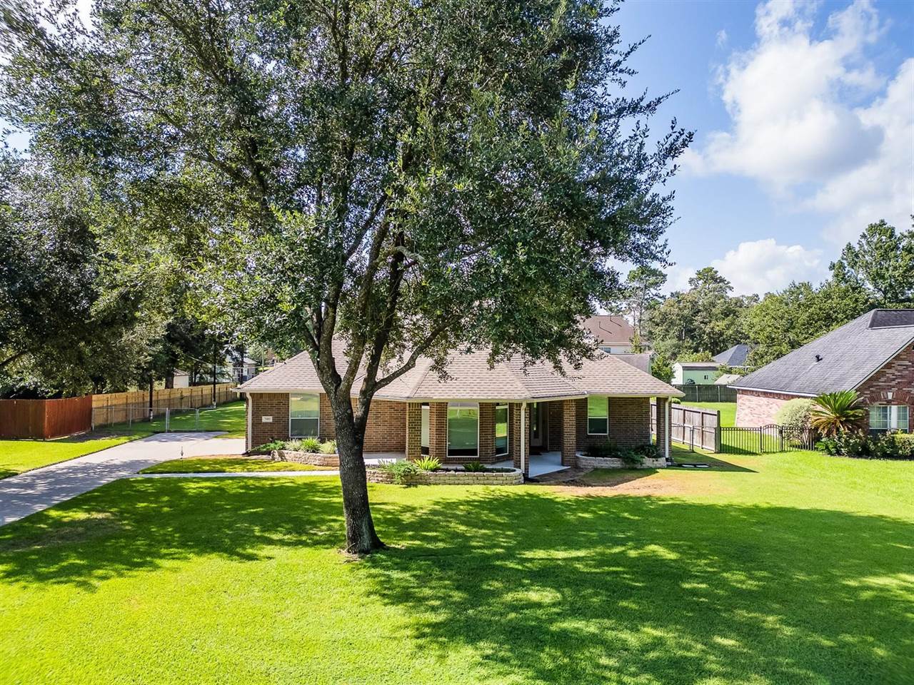 7403 Revelwood Drive, Magnolia, TX 77354