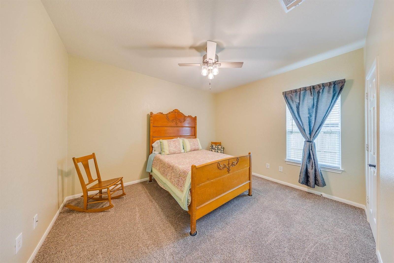 7403 Revelwood Drive, Magnolia, TX 77354