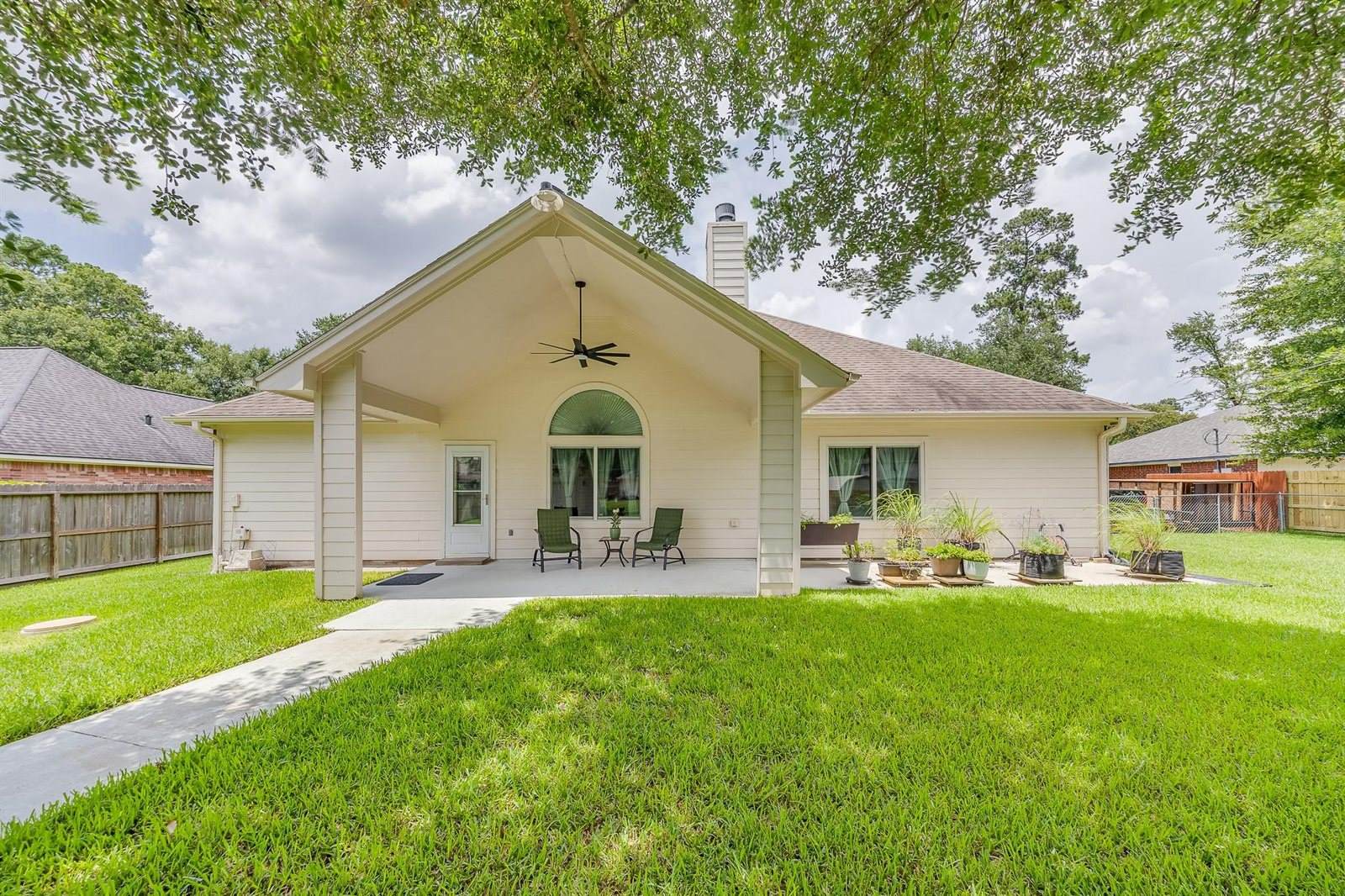 7403 Revelwood Drive, Magnolia, TX 77354