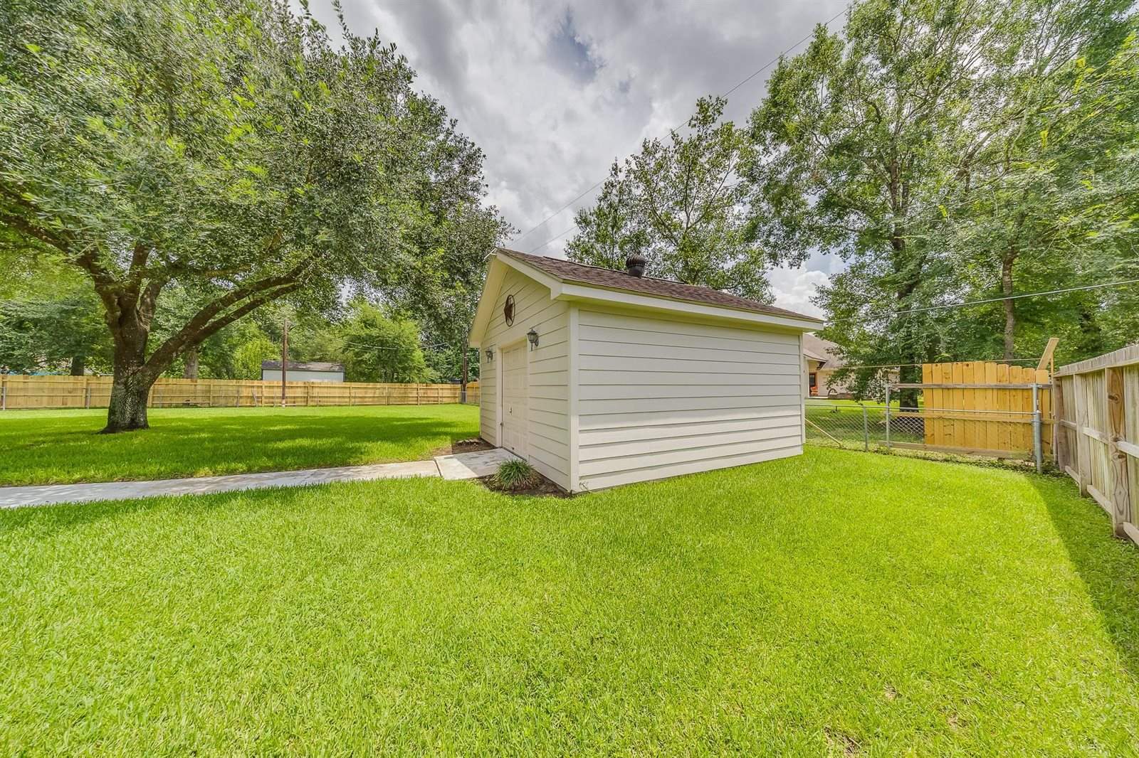 7403 Revelwood Drive, Magnolia, TX 77354